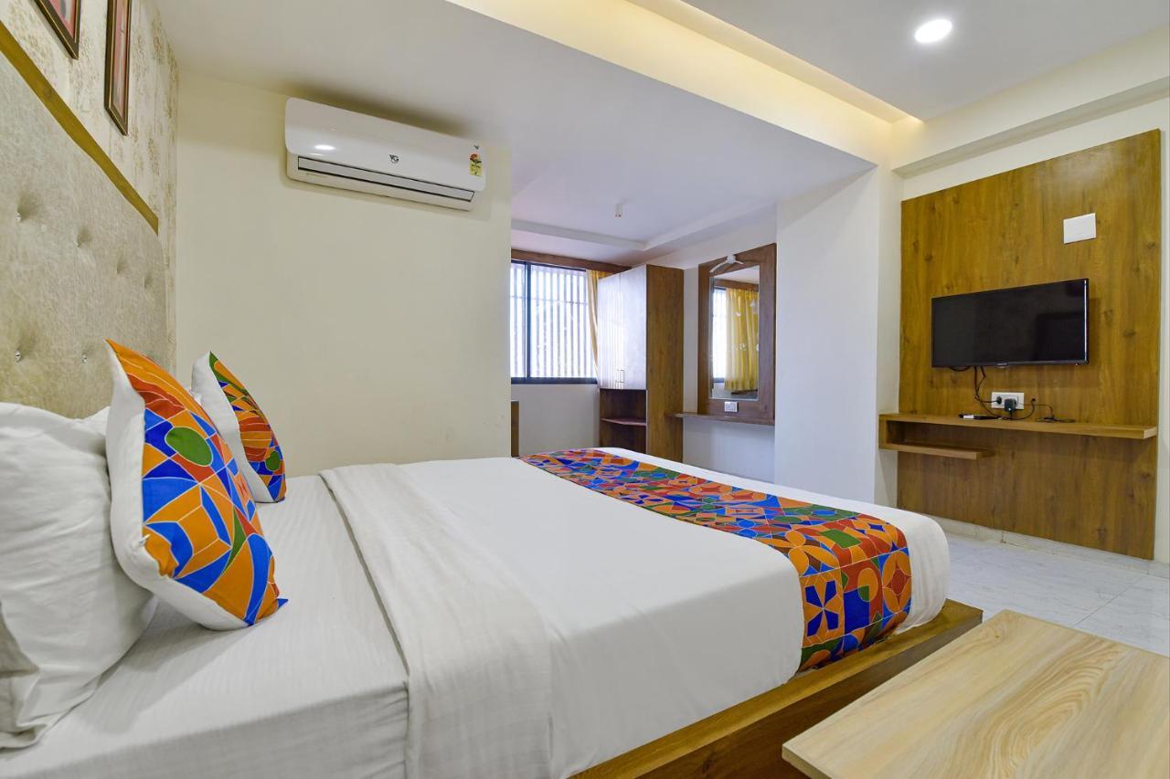 Hotel Legrand.Inn Ахмедабад Екстер'єр фото